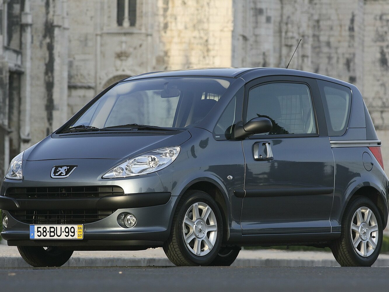 Peugeot 1007 (2005–2009) · 1.4 AMT (75 л.с.)