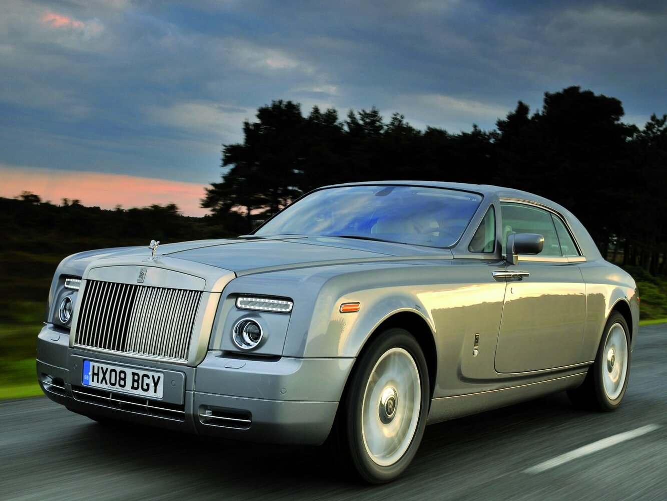 Rolls-Royce Phantom VII (2003–2012) · 6.8 AT (460 л.с.)