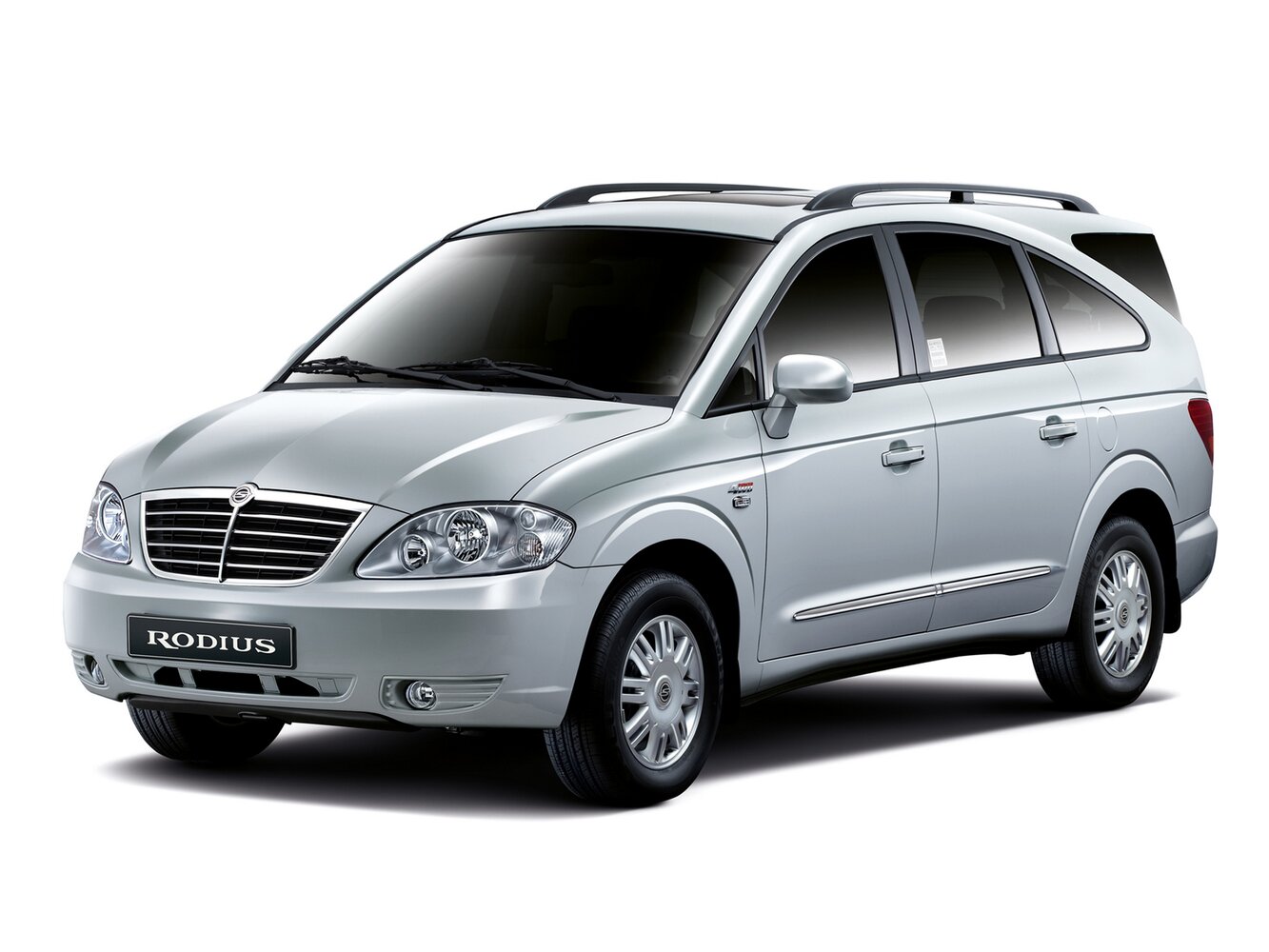 SsangYong Rodius I Рестайлинг (2007–2013) · 3.2 MT (220 л.с.)