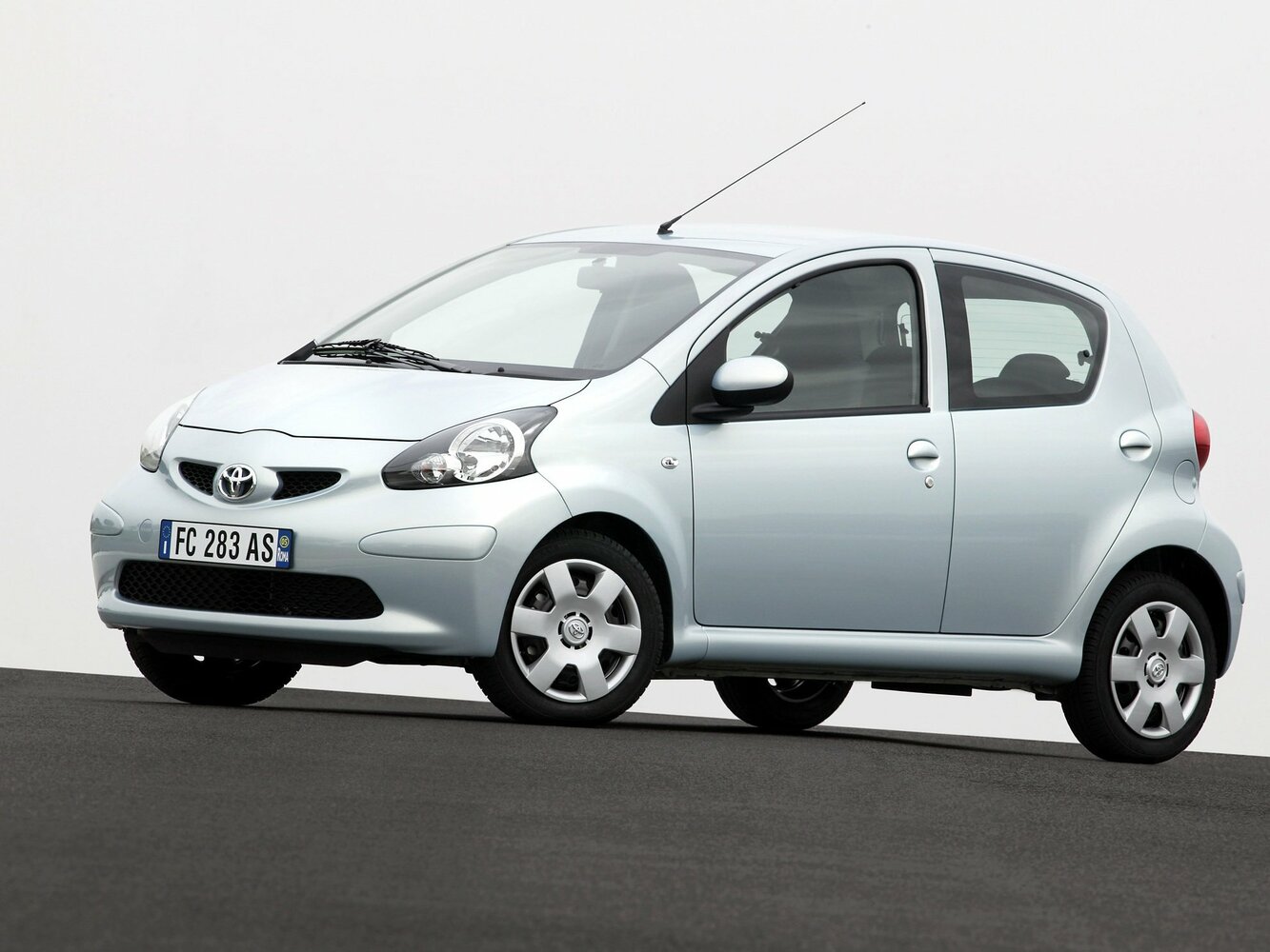 Toyota Aygo I (2005–2009) · 1.4d MT (54 л.с.)