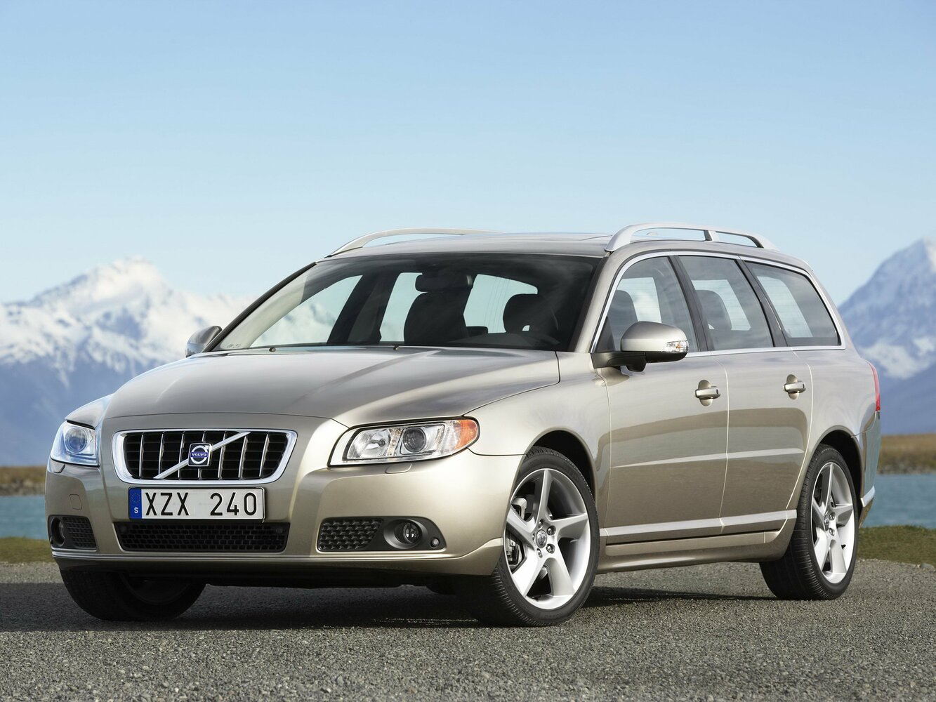 Volvo V70 III (2007–2013) · 3.2 AT (243 л.с.)