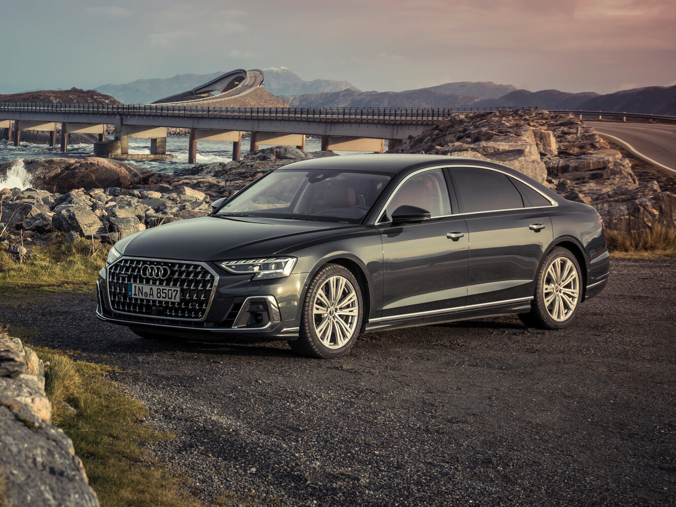 Audi A8 IV (D5) Рестайлинг (2021–2026) · Long 60 TFSI e 3.0hyb AT (462 л.с.) 4WD