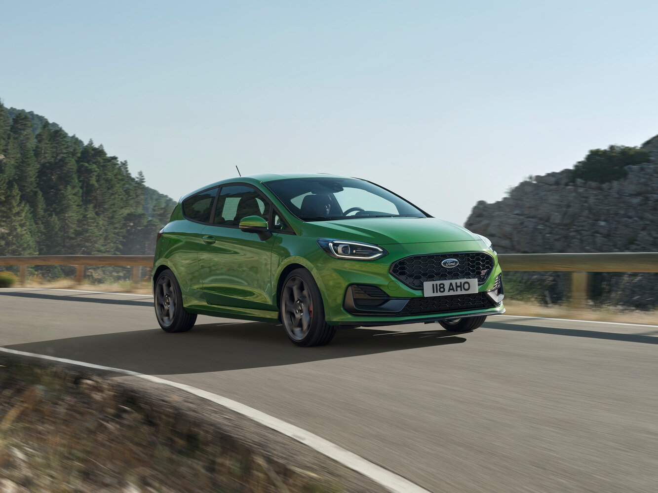 Ford Fiesta ST VII Рестайлинг (2021–2023) · 1.5 MT (200 л.с.)