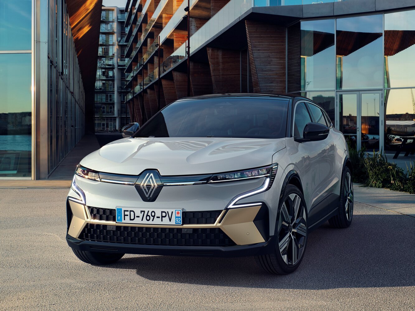 Renault Megane E-Tech (2021–2026) · EV60 Electro AT (96.0 кВт)