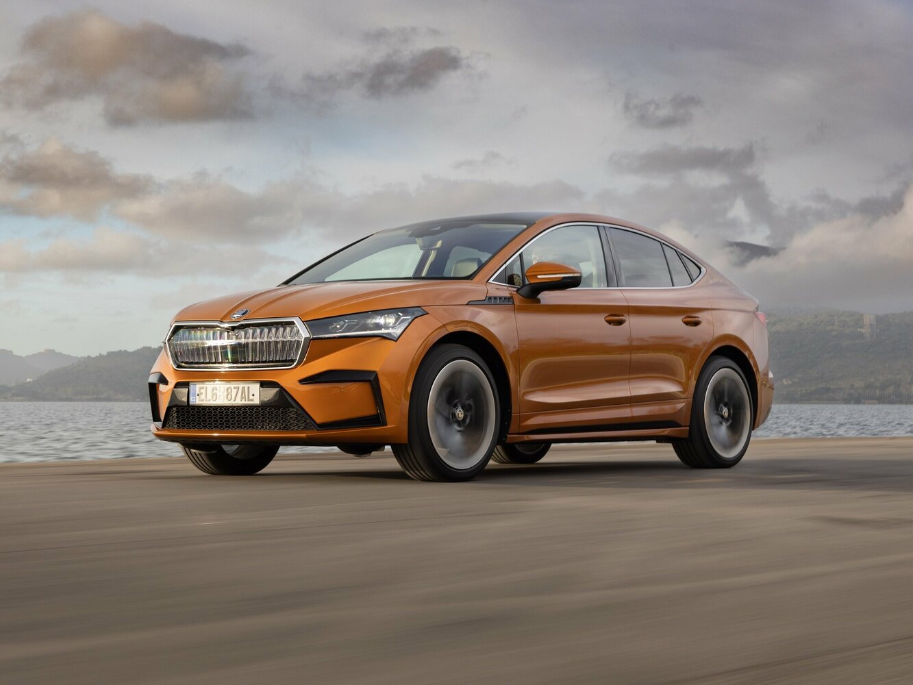 Skoda Enyaq Coupe I (2022–2025) · iV 80x Electro AT (195.0 кВт) 4WD