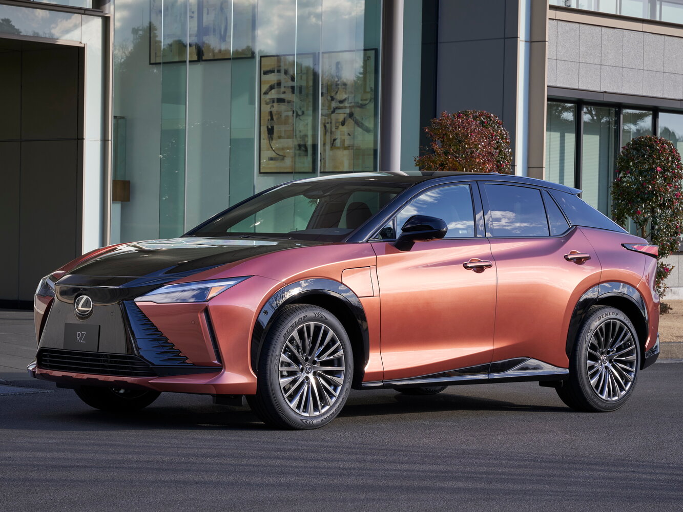 Lexus RZ (2022–2026) · 450e Electro AT (230.0 кВт) 4WD