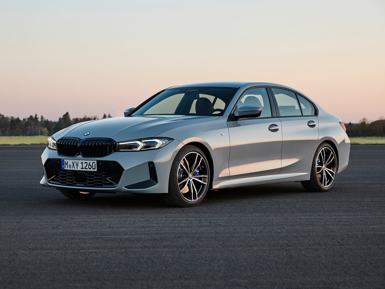BMW 3 серии VII (G2x) Рестайлинг (2022–2024) · 320i xDrive 2.0 AT (184 л.с.) 4WD