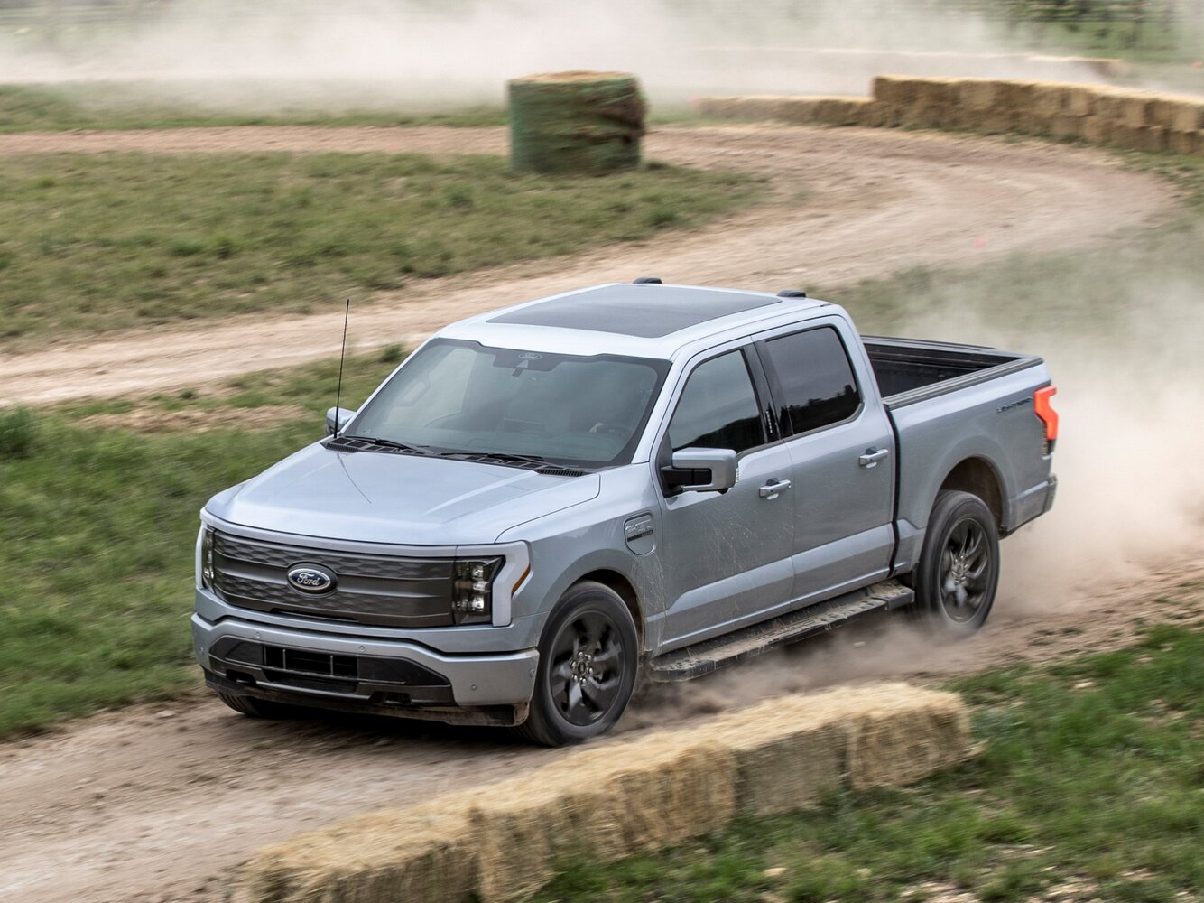 Standard Range 98 kWh Electro AT (337.0 кВт) 4WD