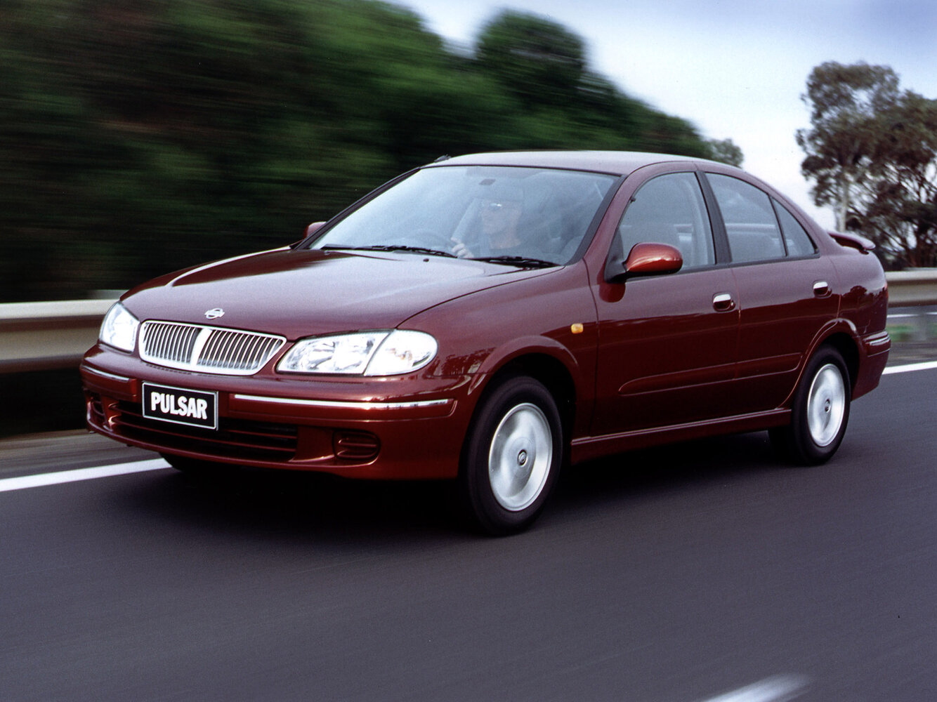 Nissan Pulsar N16 (2000–2005) · 1.6 MT (118 л.с.)