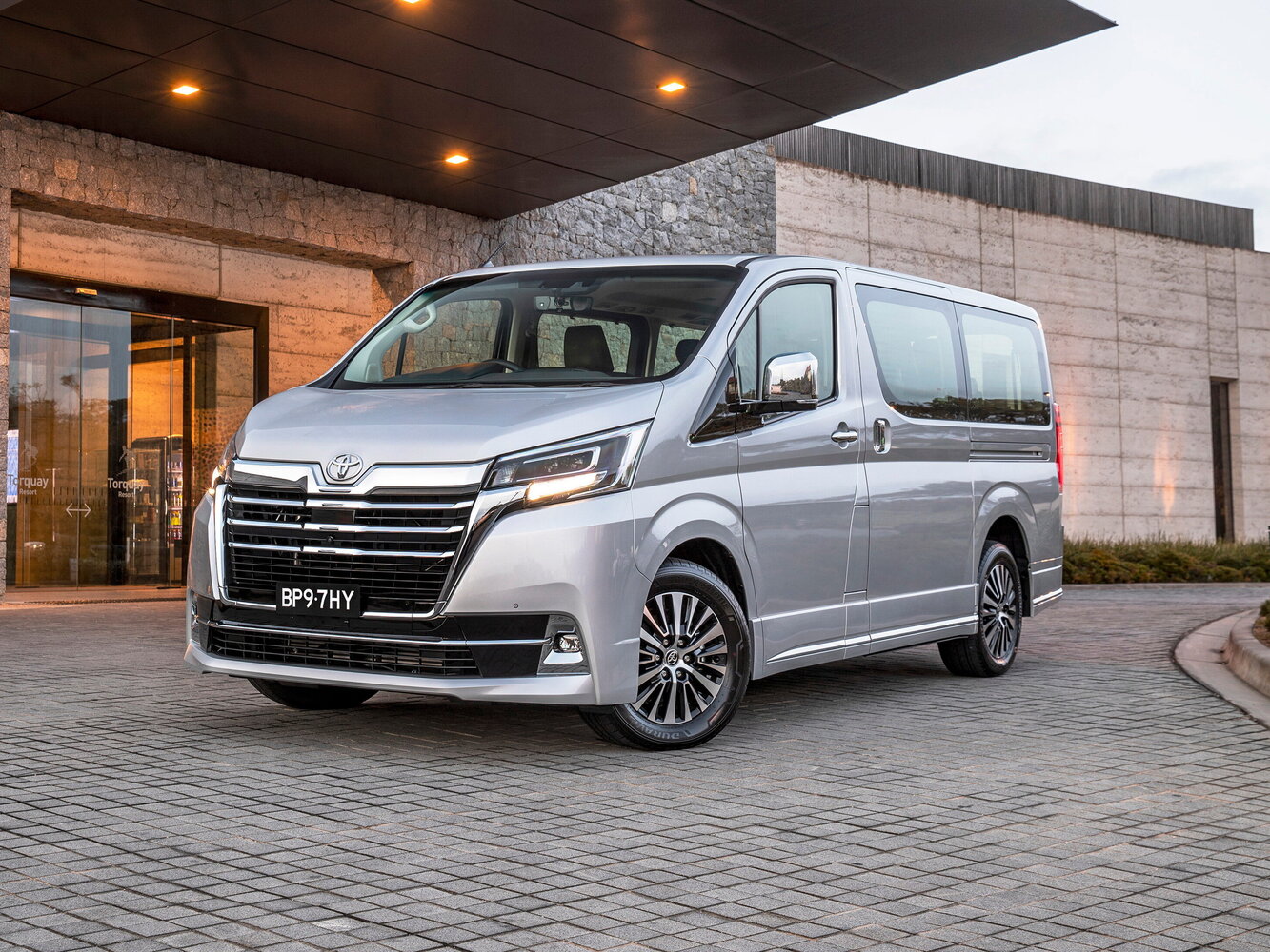 Toyota Granvia II (2019–2026) · 3.5 AT (277 л.с.)