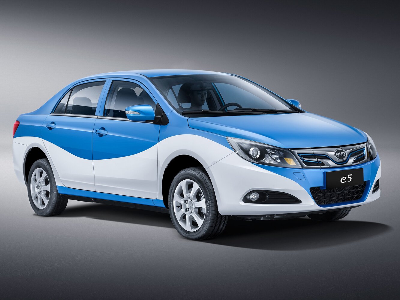 BYD E5 (2015–2020) · Electro AT (160.0 кВт)