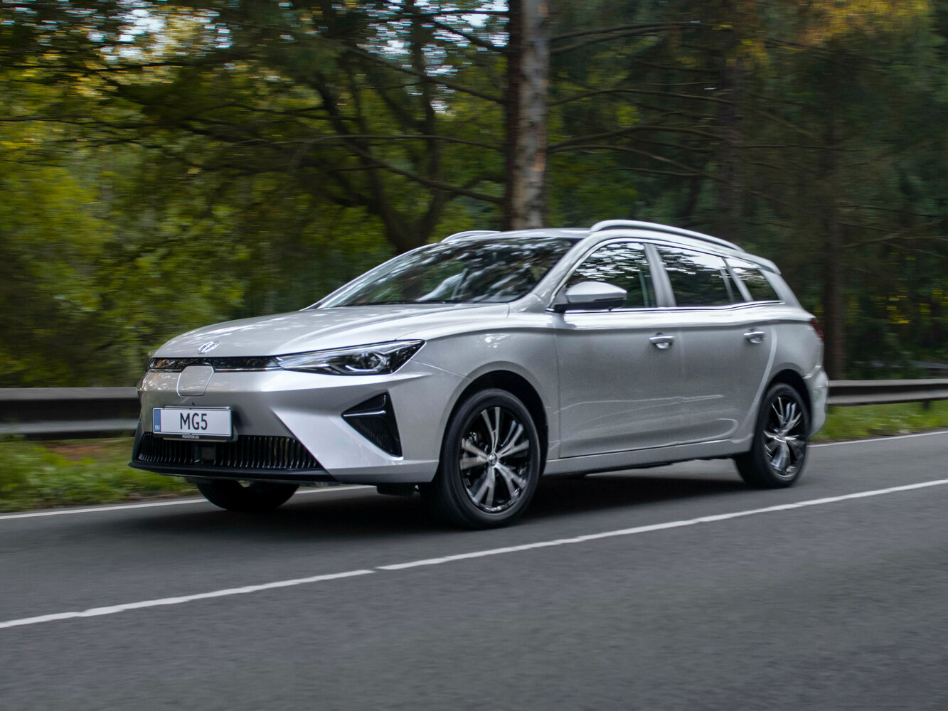 MG 5 EV I Рестайлинг (2022–2026) · Long Range Electro AT (115.0 кВт)