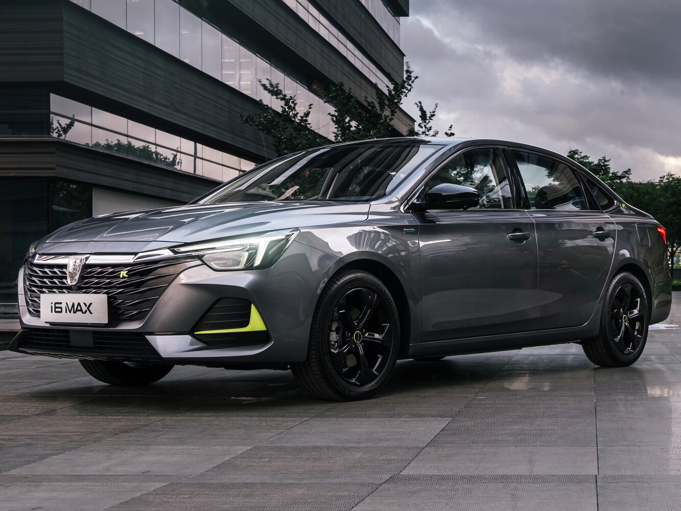 Roewe i6 Max (2020–2022) · 300 TGI 1.5 AMT (173 л.с.)