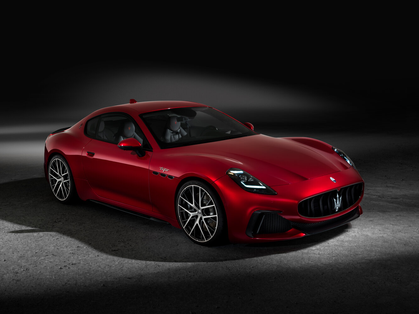 Modena 3.0 AT (490 л.с.) 4WD