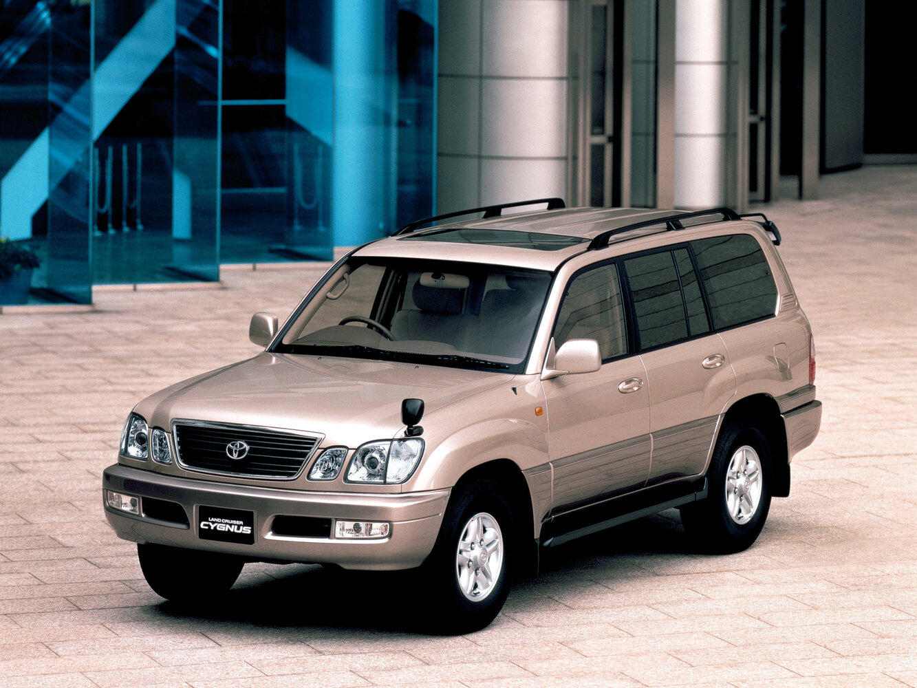 Cygnus 4.7 AT (235 л.с.) 4WD