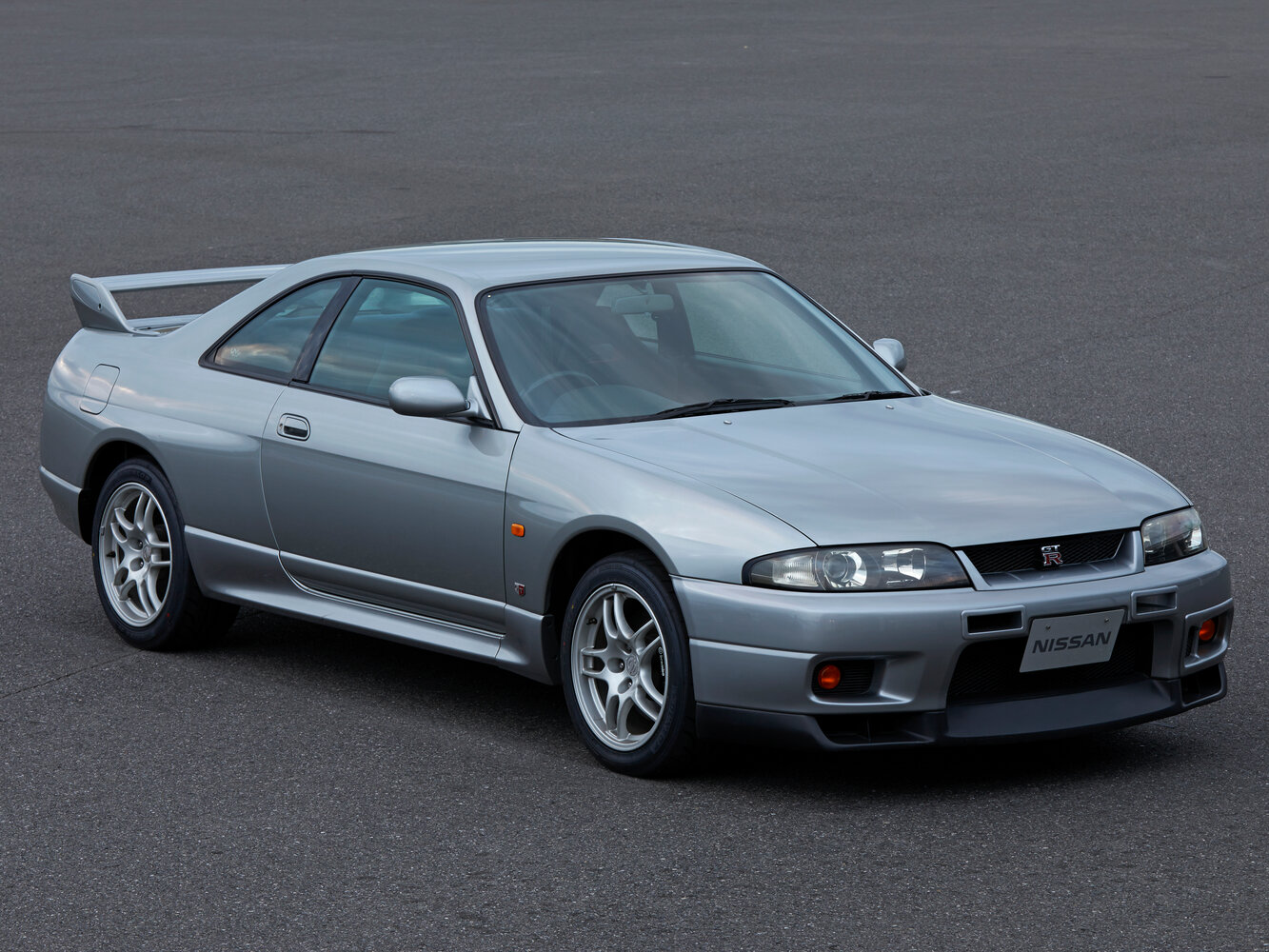 GT-R 2.6 MT (280 л.с.) 4WD