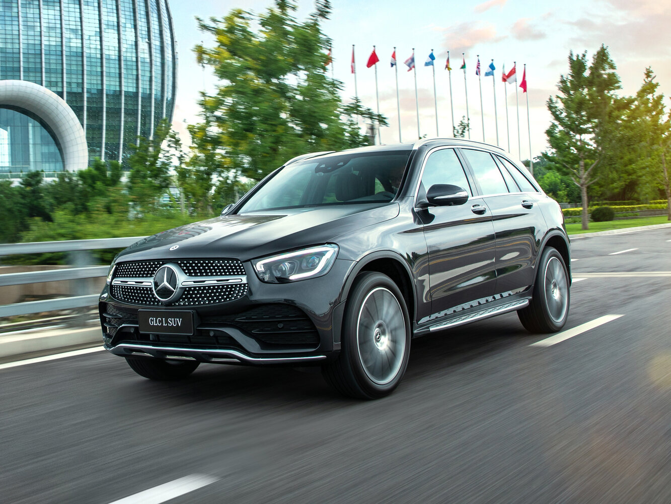 260 L 2.0 AT (197 л.с.) 4WD