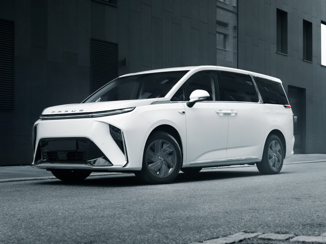 Maxus MIFA 9 (2021–2026) · 77 kWh Electro AT (180.0 кВт)