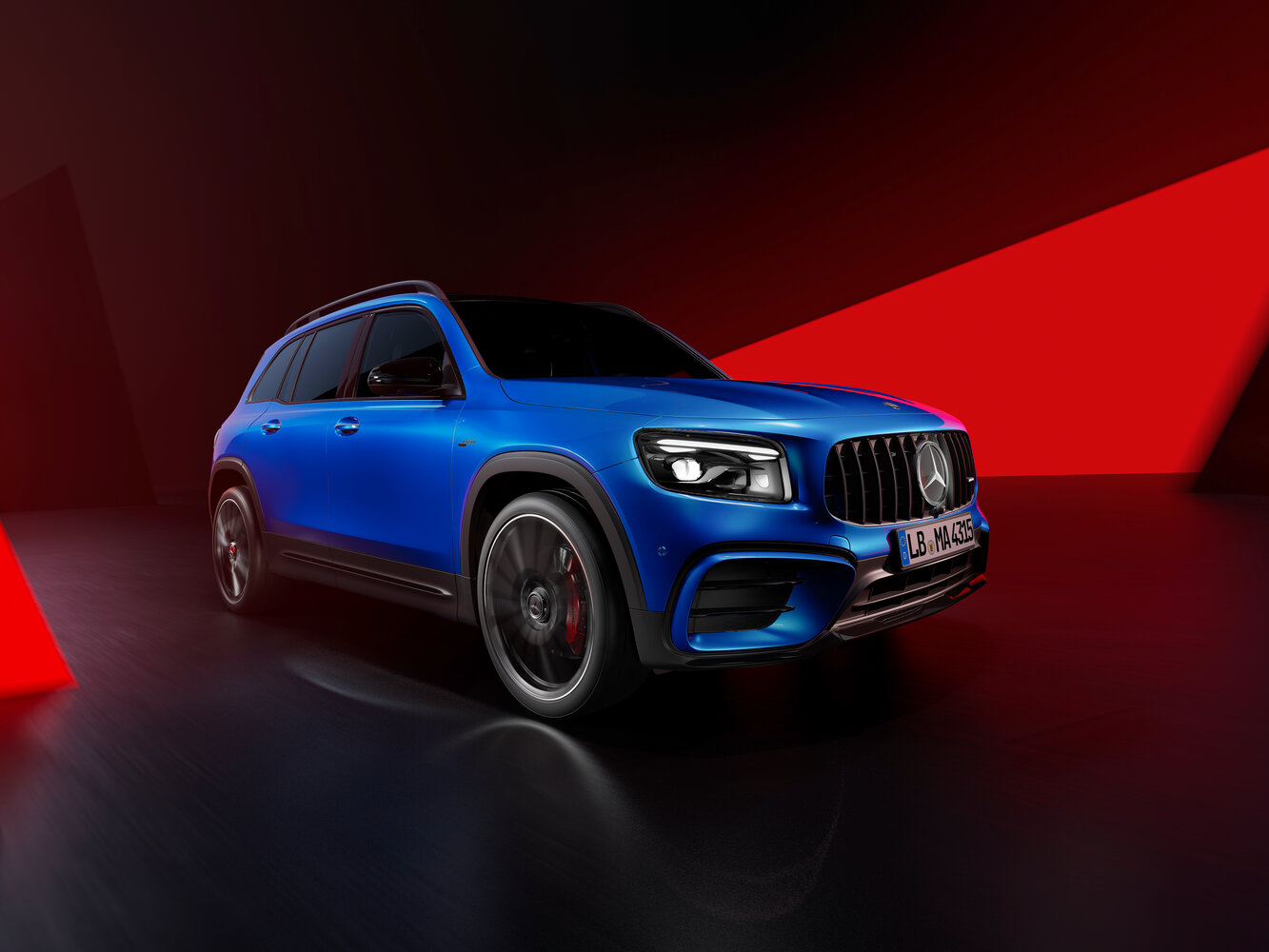 Mercedes-Benz GLB AMG I (X247) Рестайлинг (2023–2026) · 35 AMG 2.0 AMT (306 л.с.) 4WD
