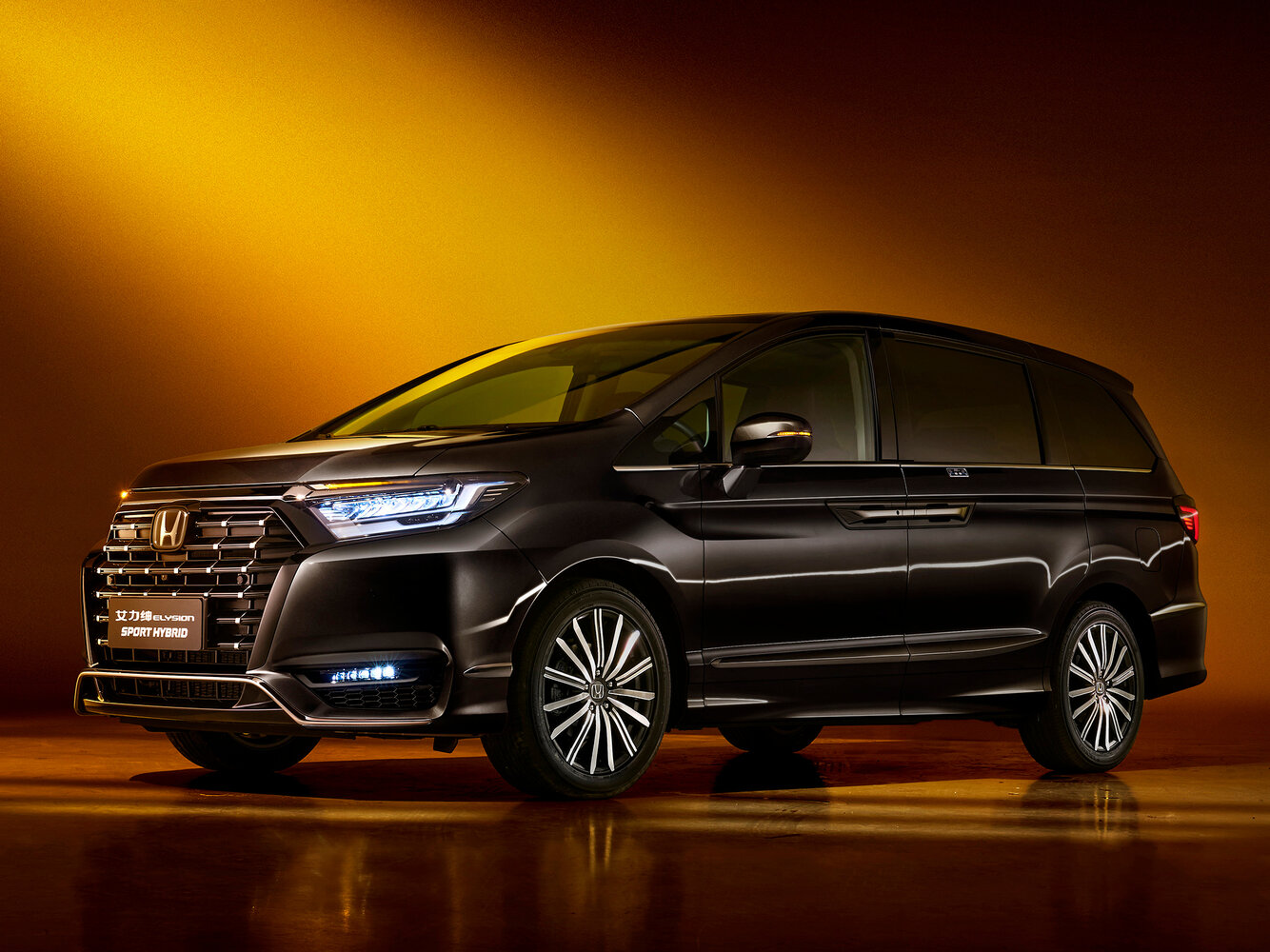 Honda Elysion II Рестайлинг 2 (2022–2025) · 2.0hyb CVT (215 л.с.)