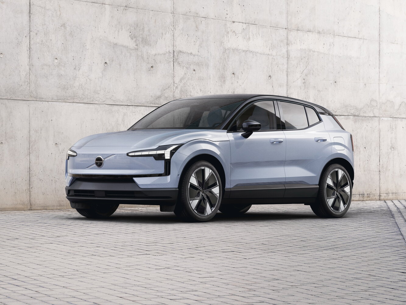 Volvo EX30 (2023–2026) · Single Motor Electro AT (200.0 кВт)