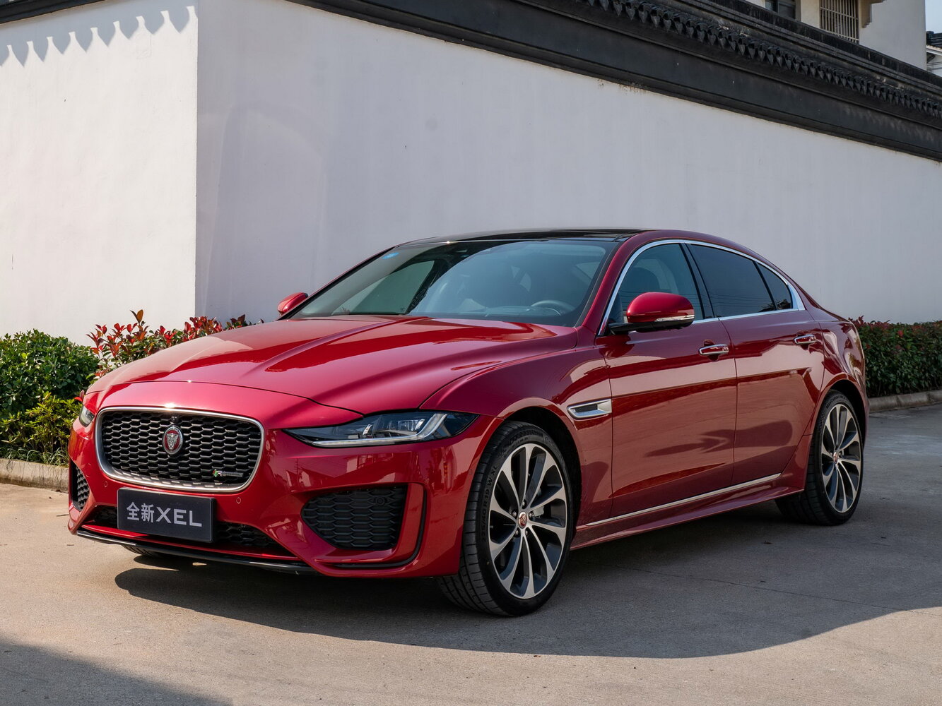 Jaguar XE I Рестайлинг (2019–2024) · L 2.0 AT (200 л.с.)