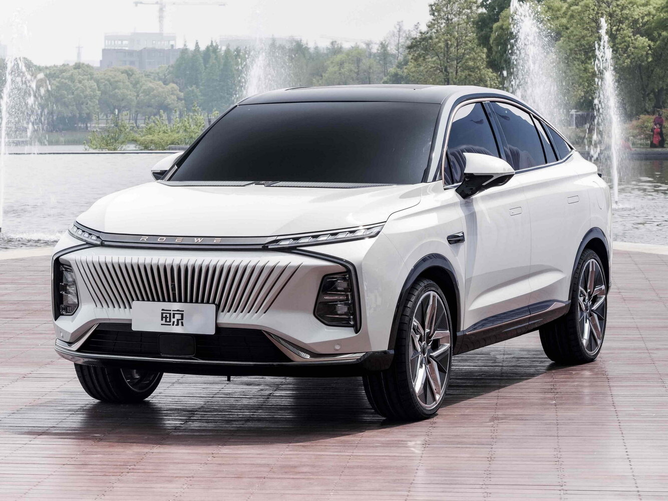 Roewe Whale (2022–2023) · 2.0 AT (231 л.с.)