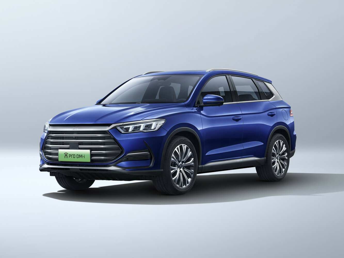 BYD Song Pro I Рестайлинг (2021–2023) · 8.3 kWh 1.5hyb CVT (180 л.с.)