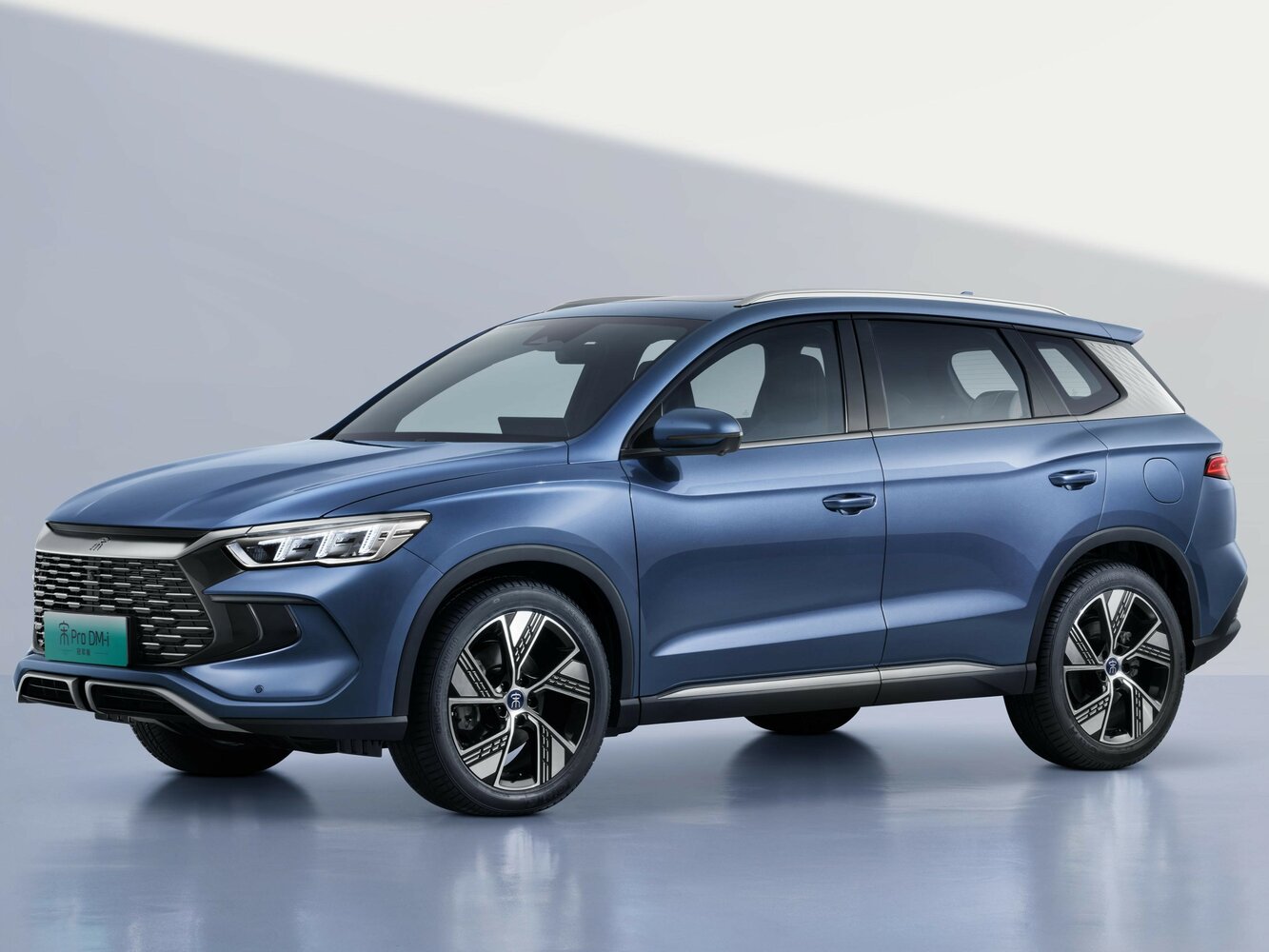 BYD Song Pro I Рестайлинг 2 (2023–2026) · 12.9 kWh 1.5hyb CVT (197 л.с.)