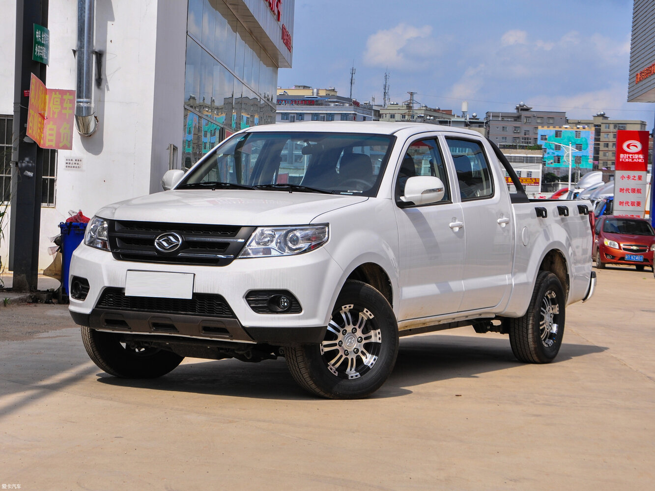 HuangHai N1 (2014–2026) · LWB 2.4 MT (143 л.с.)