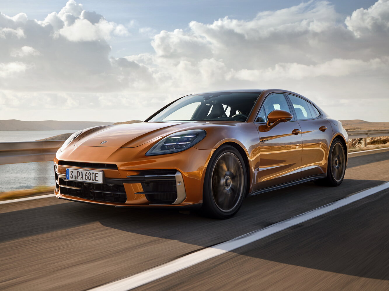 Porsche Panamera III (2023–2026) · 4 E-Hybrid 2.9hyb AMT (470 л.с.) 4WD