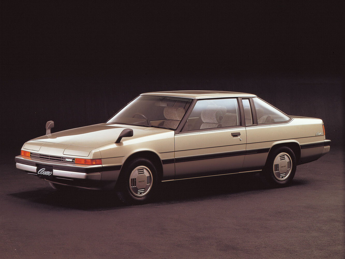 Mazda Cosmo HB (1981–1990) · 1.2 MT (160 л.с.)