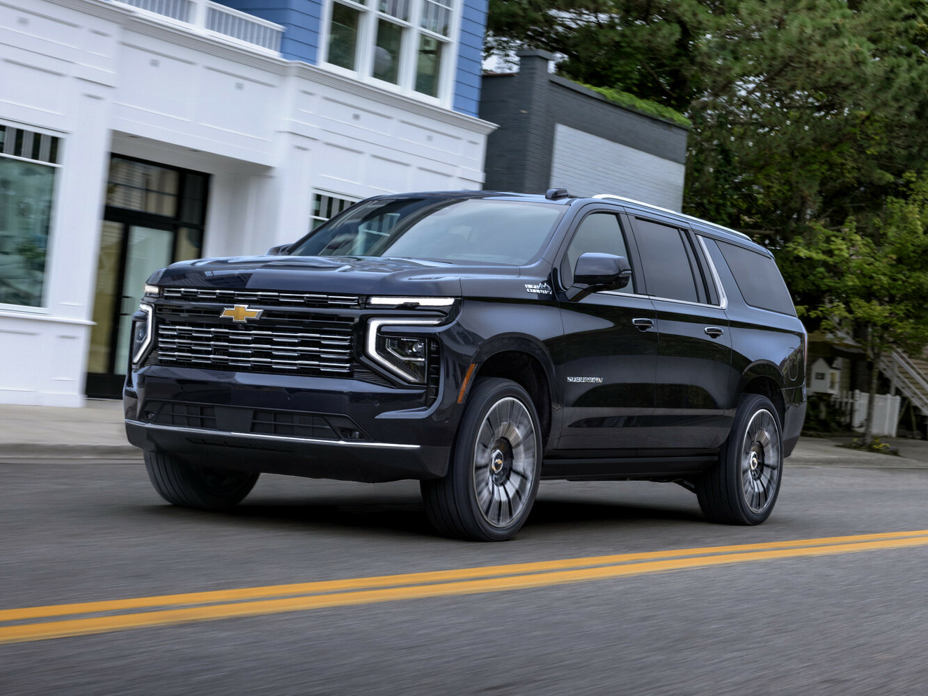 Chevrolet Suburban XII Рестайлинг (2024–2026) · 5.3 AT (355 л.с.)