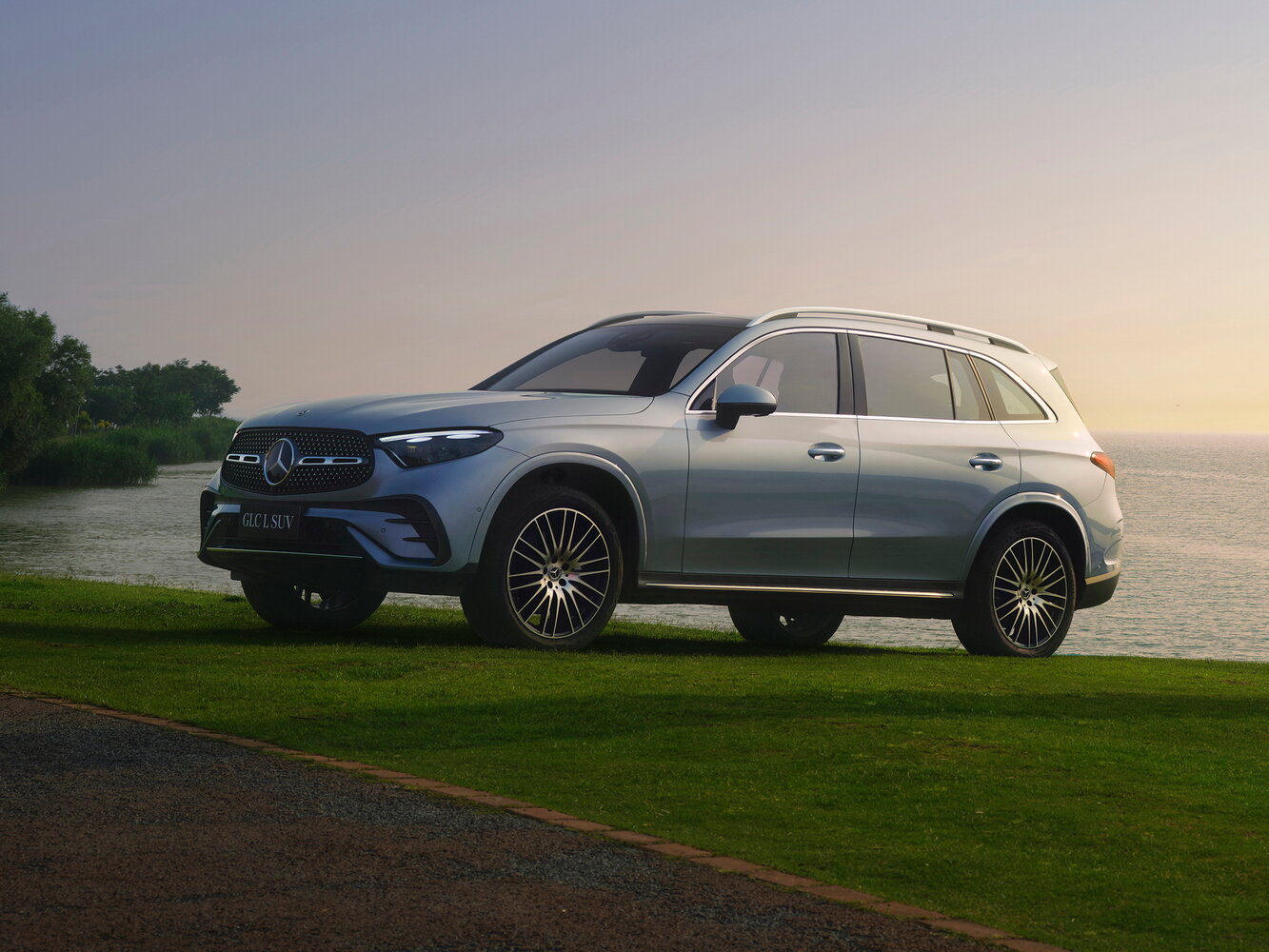 260 L 2.0 AT (204 л.с.) 4WD