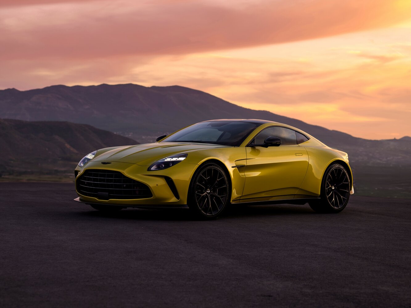 Aston Martin V8 Vantage IV Рестайлинг (2024–2026) · S 4.0 AT (680 л.с.)