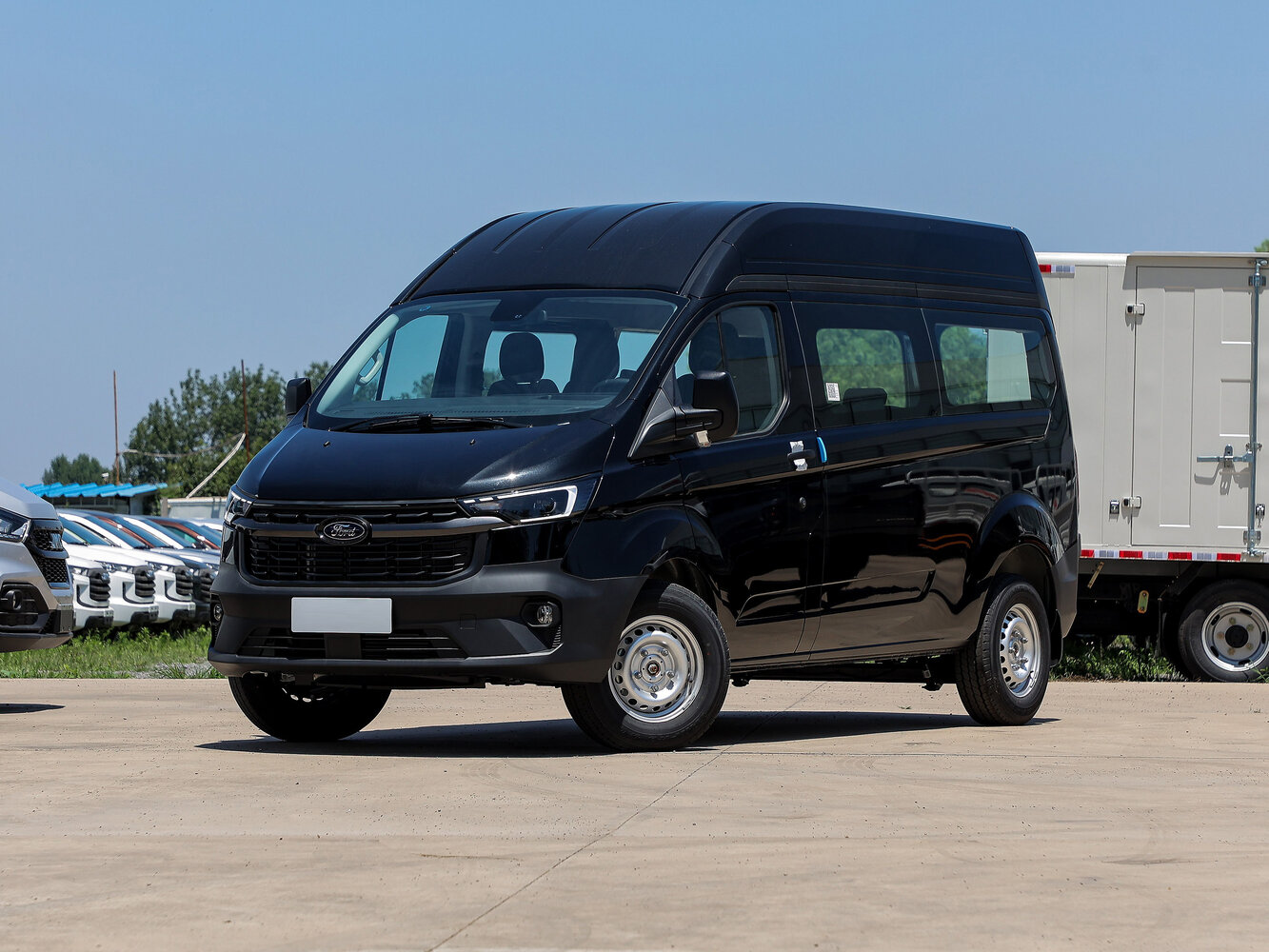 Ford Transit Custom I (China Market) (2023–2026) · LWB 2.0d AT (143 л.с.)