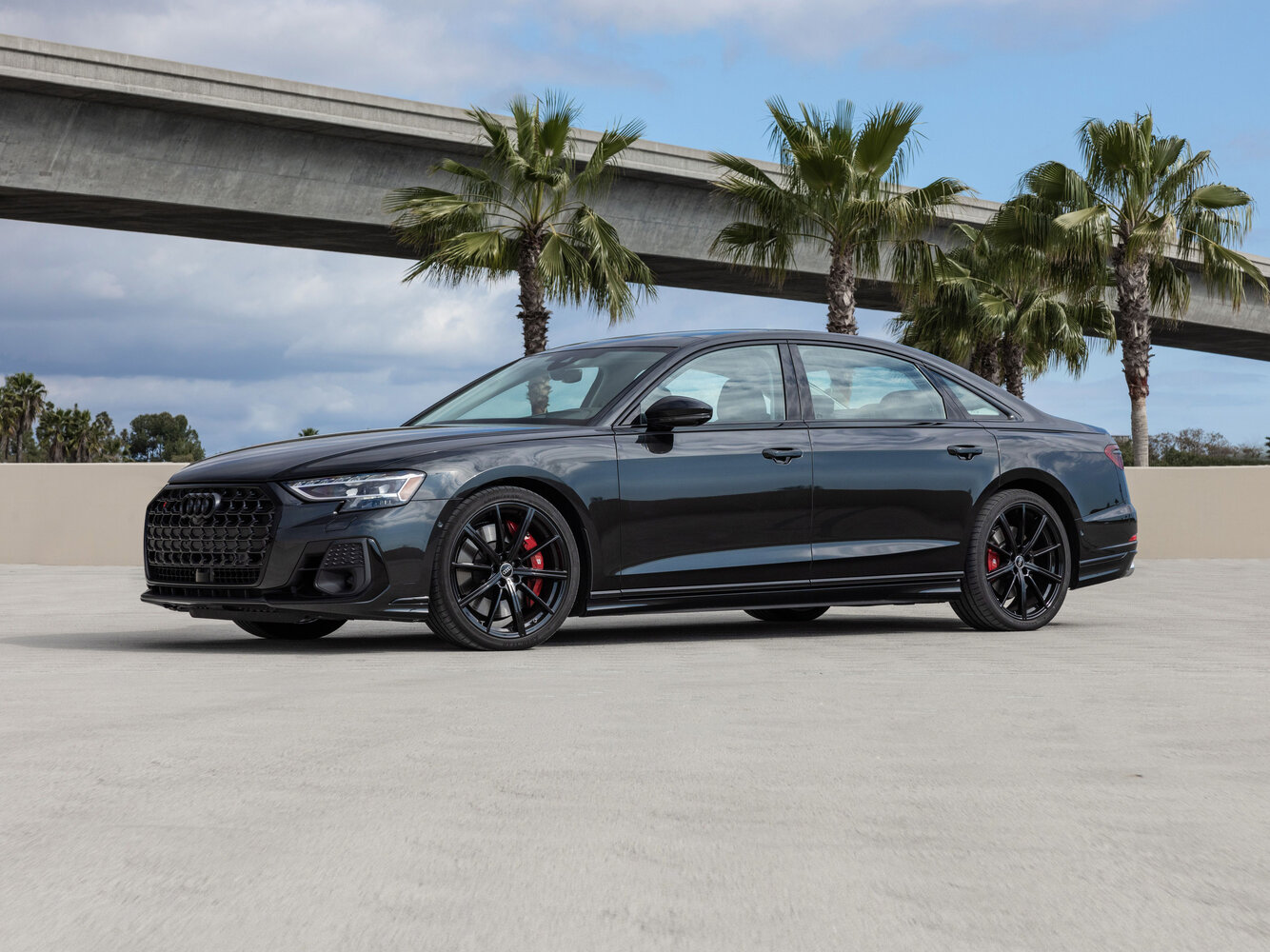 Audi S8 IV (D5) Рестайлинг (2021–2026) · Long 4.0 AT (571 л.с.) 4WD