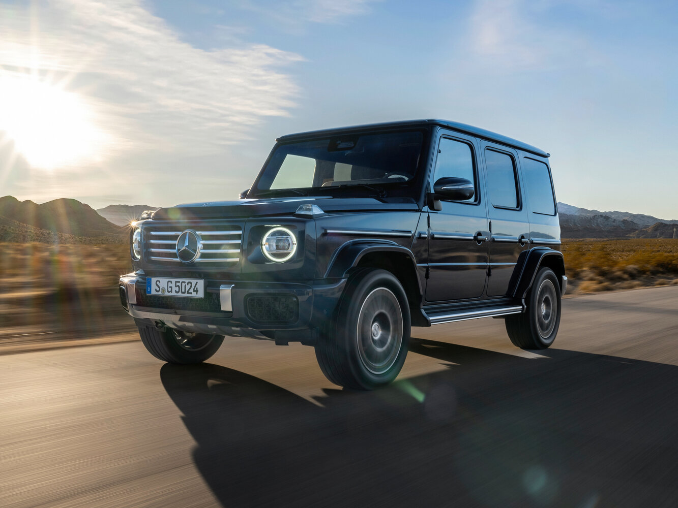Mercedes-Benz G-Класс III (W465) Рестайлинг (2024–2026) · 550 3.0 AT (443 л.с.) 4WD