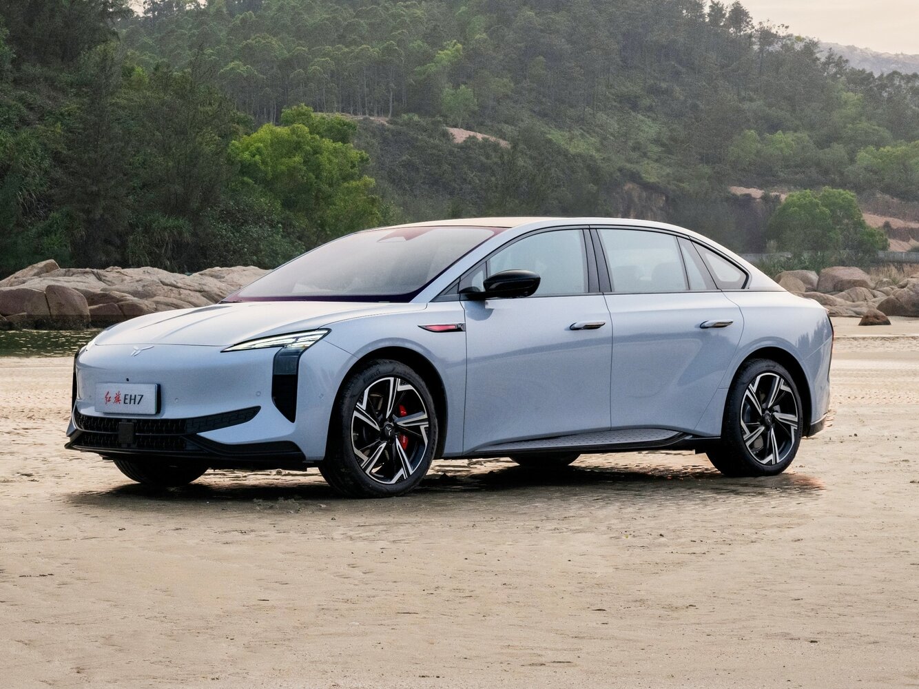 Hongqi EH7 (2024–2026) · 111 kWh Electro AT (253.0 кВт)