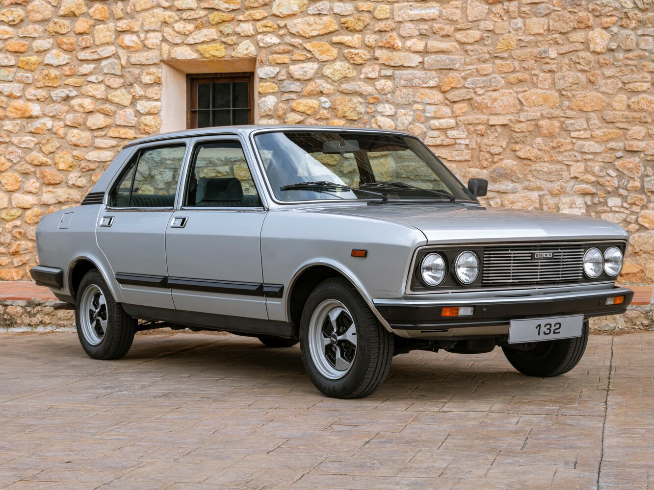 SEAT 132 (1973–1982) · 2.0d MT (55 л.с.)