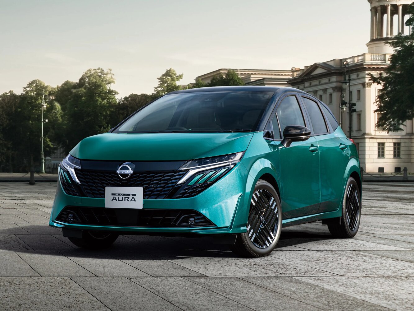 Nissan Note III Рестайлинг (2023–2026) · Aura 1.2hyb AT (82 л.с.) 4WD
