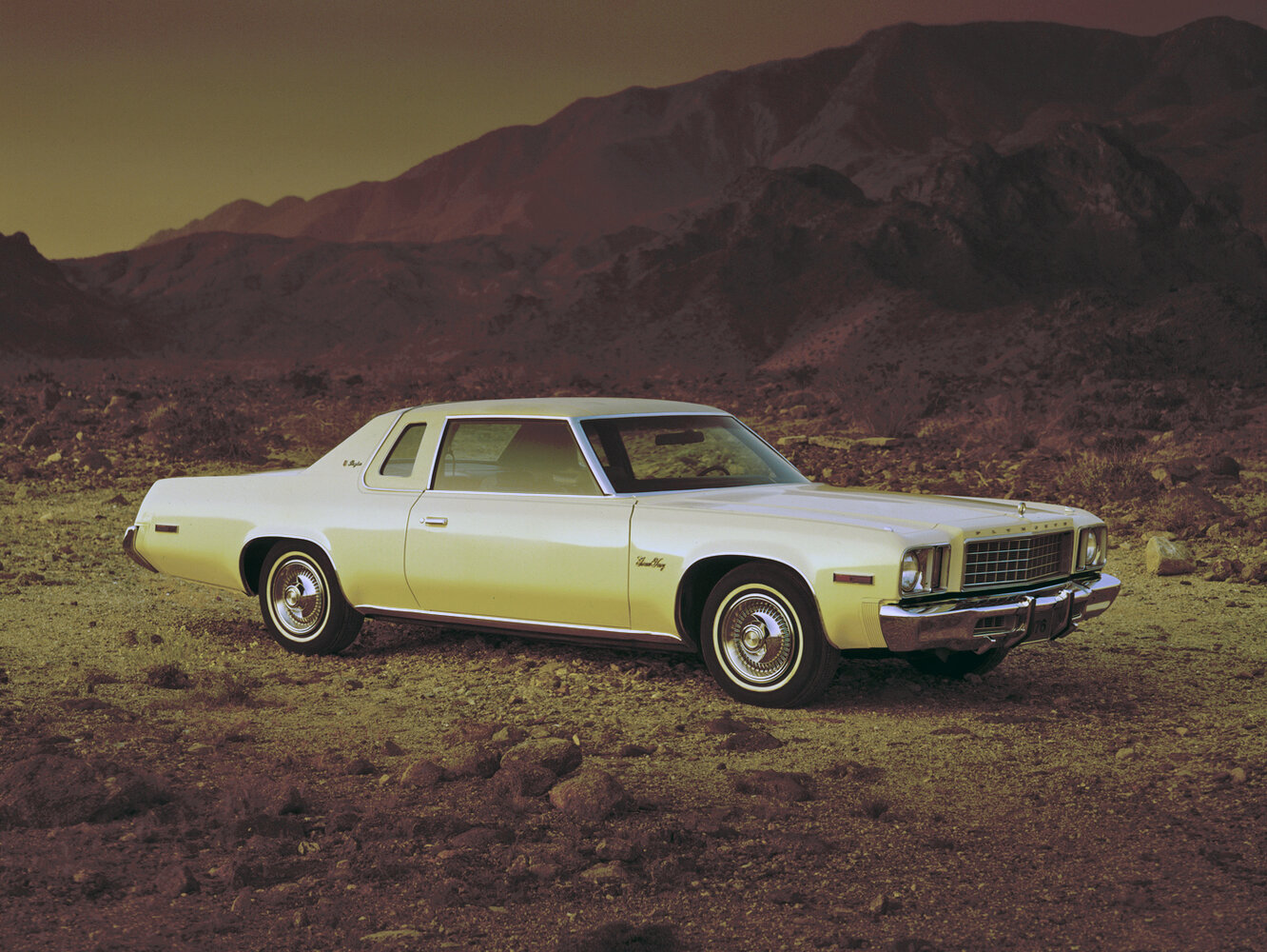 Plymouth Fury VII (1975–1978) · 3.7 MT (101 л.с.)