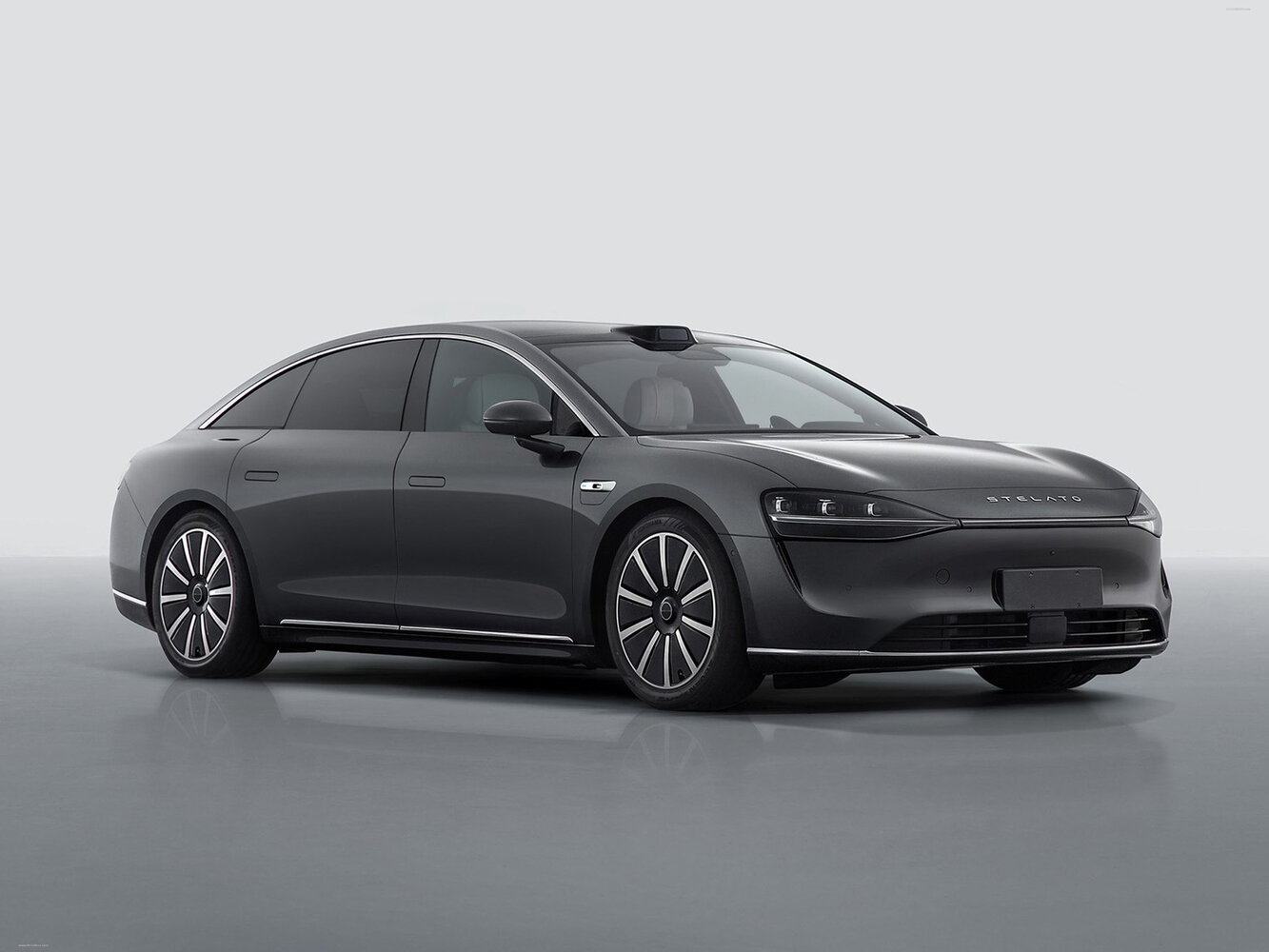 37 kWh 1.5hyb AT (309 л.с.)
