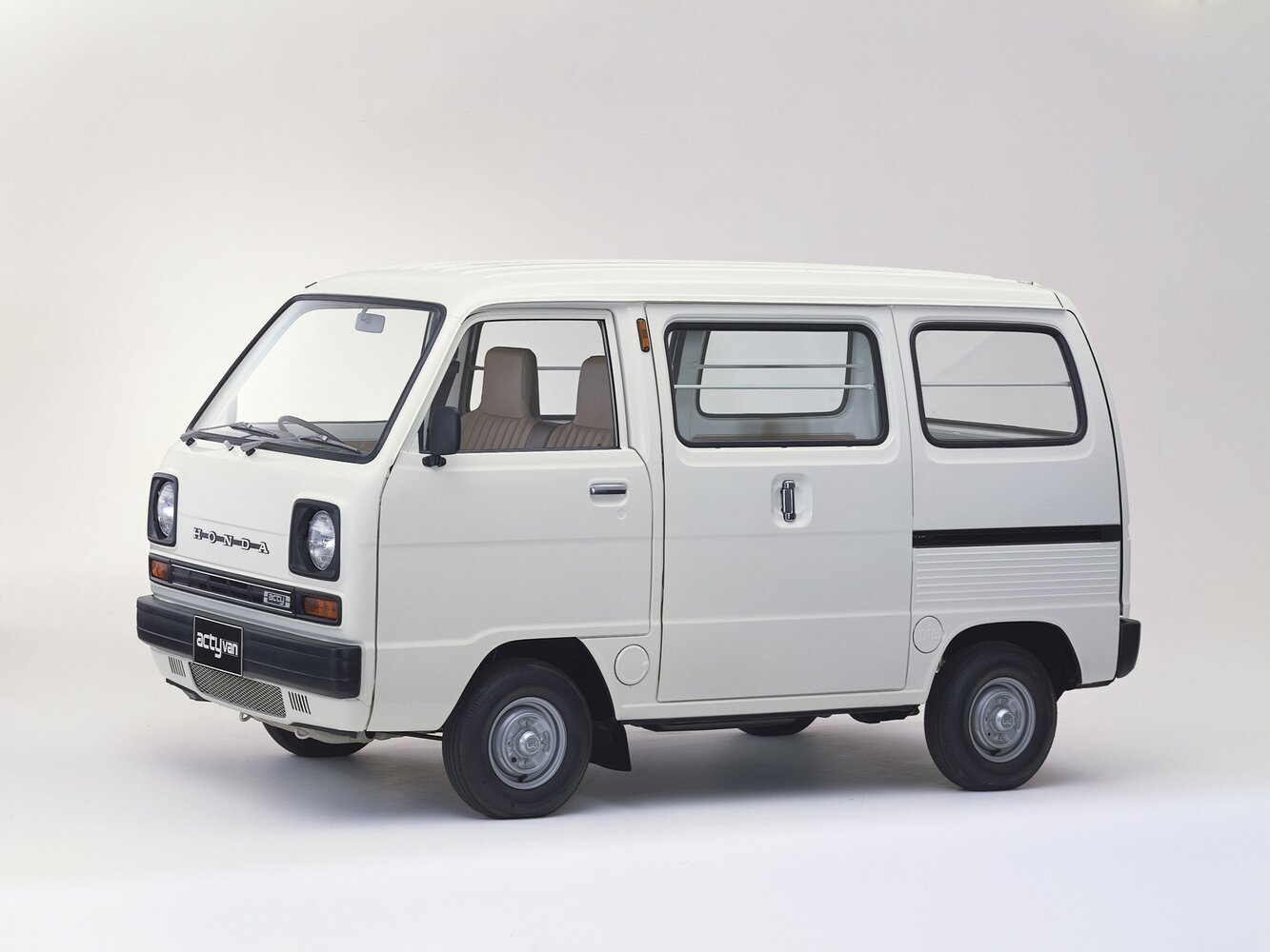 Honda Acty I (1977–1980) · 0.6 MT (28 л.с.)