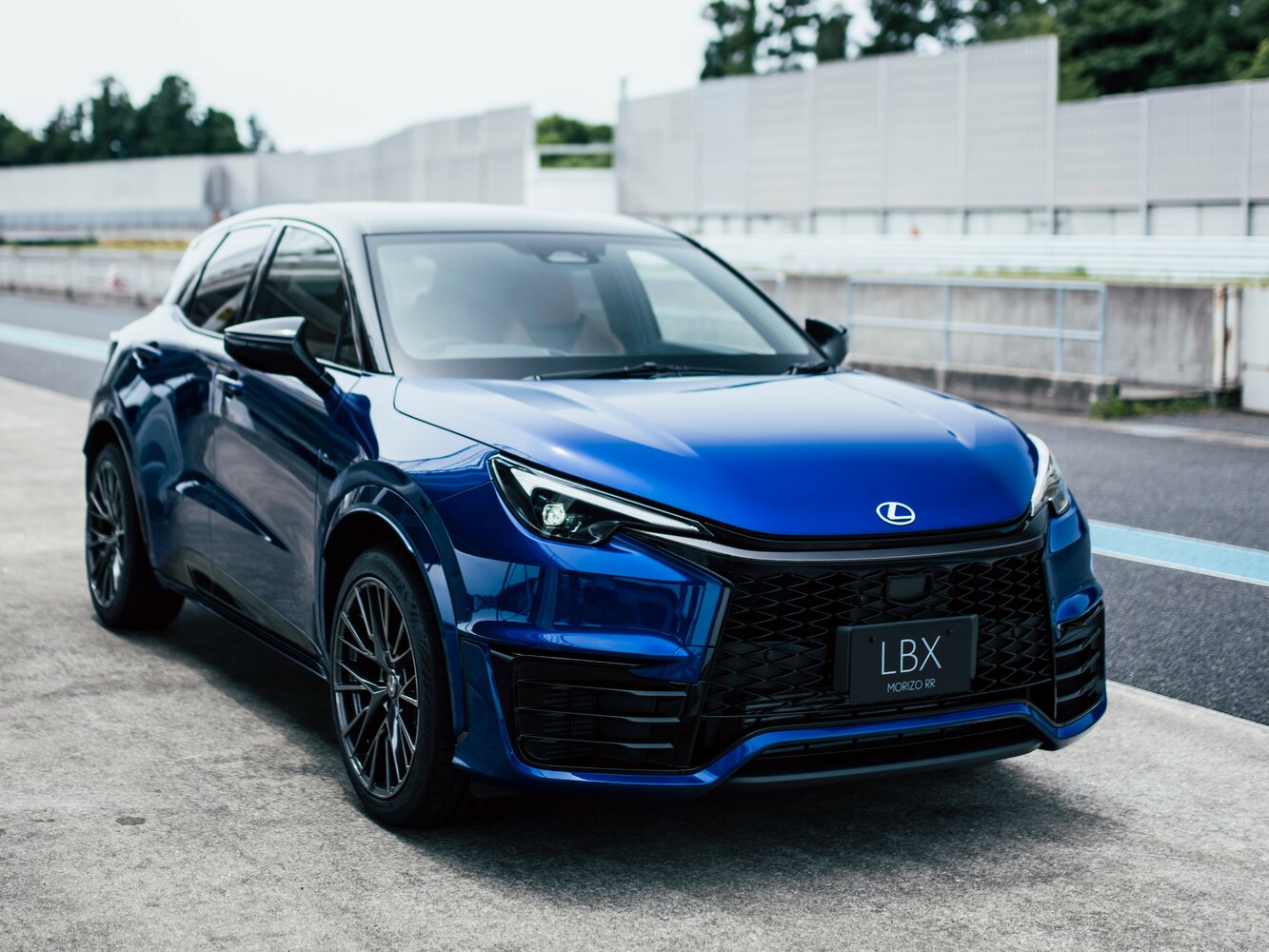 Lexus LBX (2023–2026) · 1.6 AT (304 л.с.) 4WD