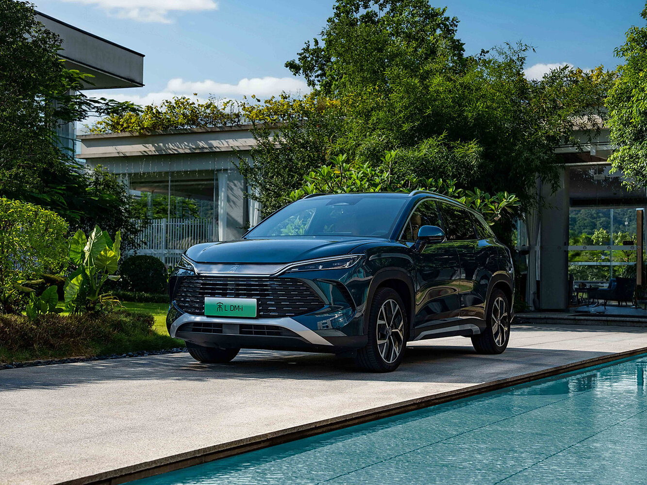 12.9kWh 1.5hyb CVT (319 л.с.)