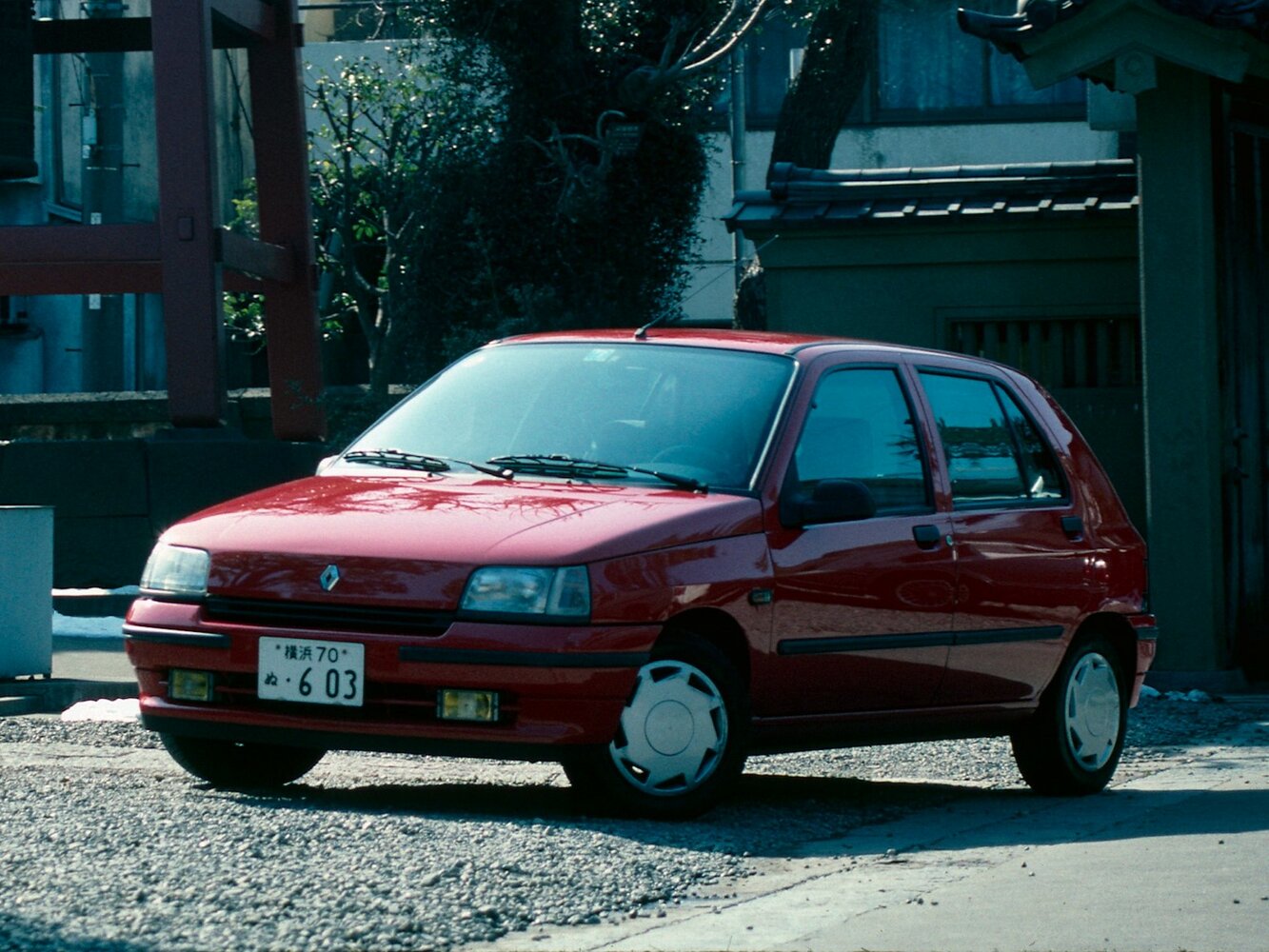 Renault Lutecia I (1991–1998) · 1.4 MT (75 л.с.)