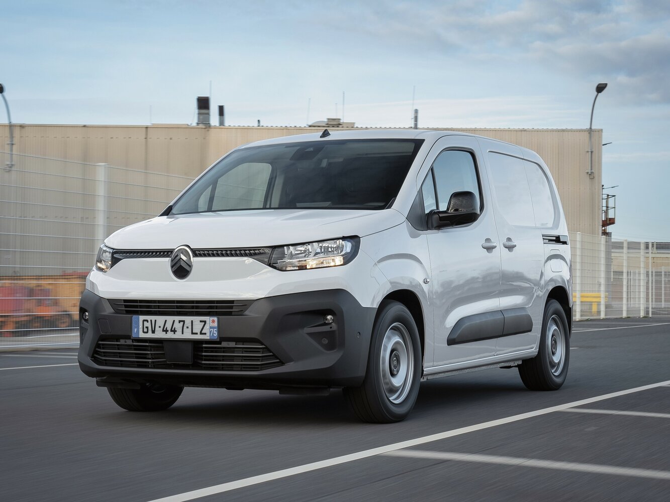Citroen Berlingo III Рестайлинг (2024–2026) · 1.5d AT (131 л.с.)