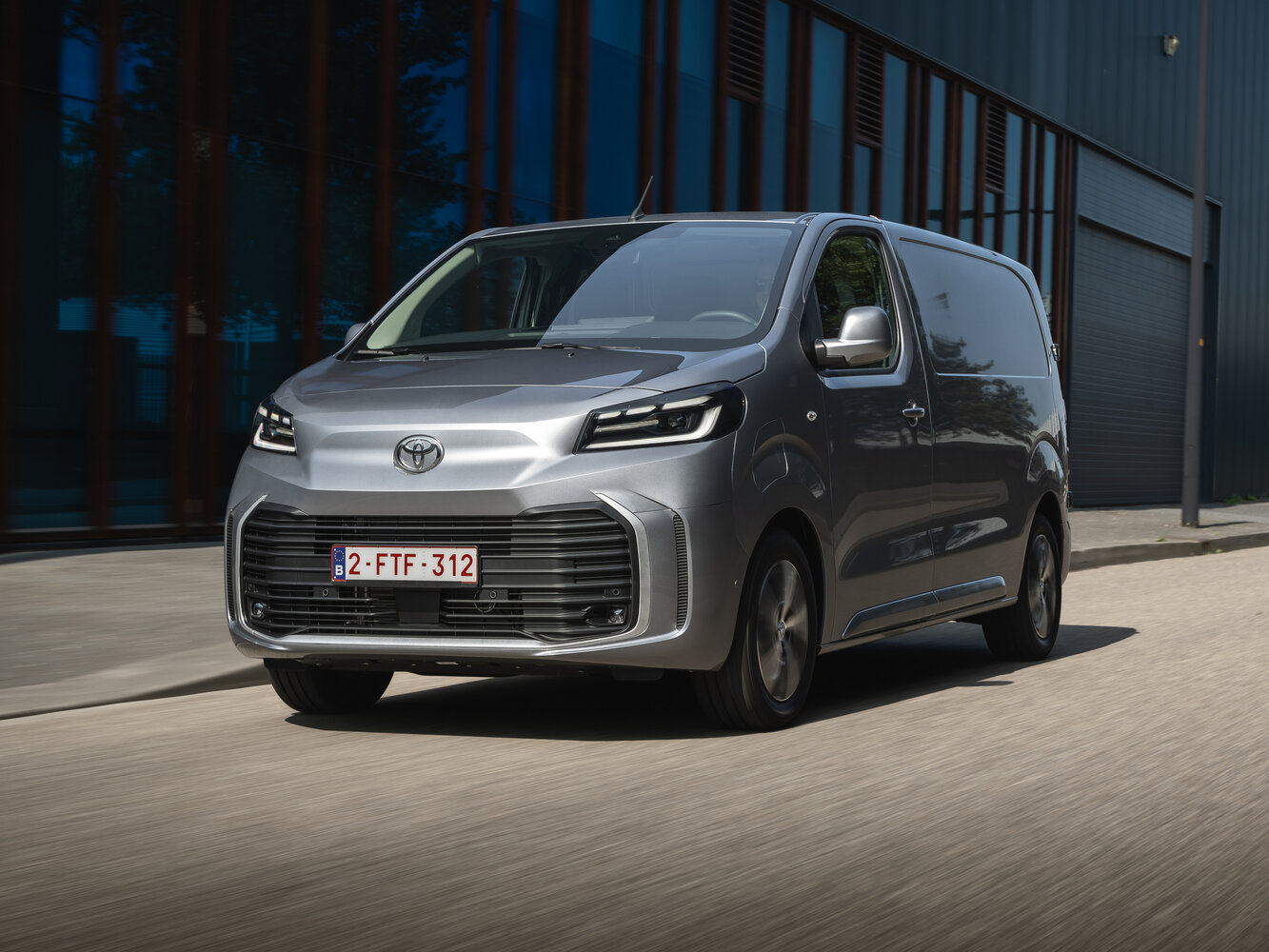 Toyota ProAce II Рестайлинг (2024–2026) · L1 2.0d MT (144 л.с.)
