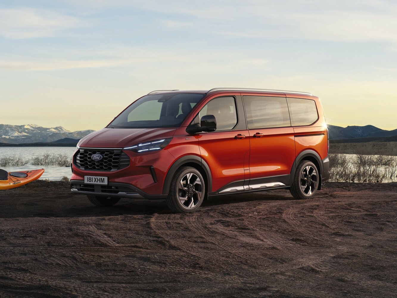 Ford Tourneo Custom II (2023–2026) · SWB 2.0d MT (150 л.с.)